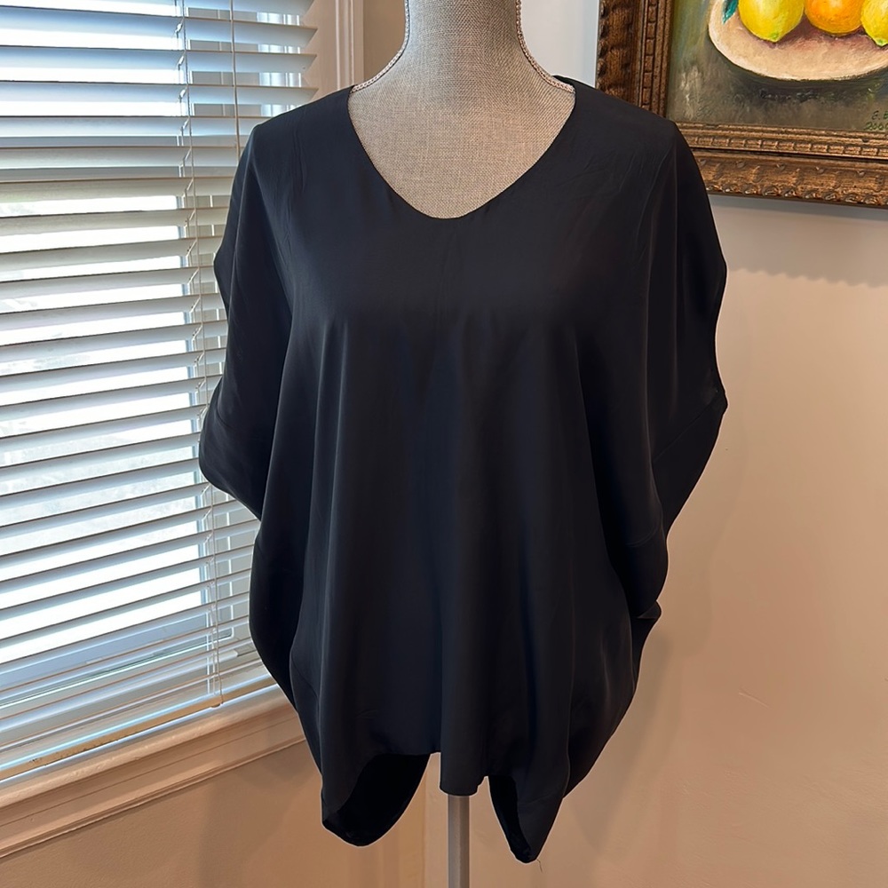 VINCE navy blue 100% silk top